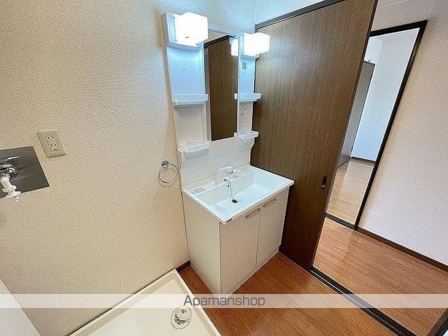 Surplus藤の内装写真