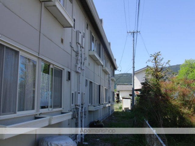 小松パレスの外観写真