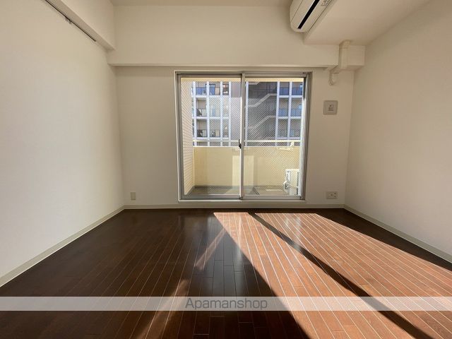 ドゥーエESAKAIIIの内装写真