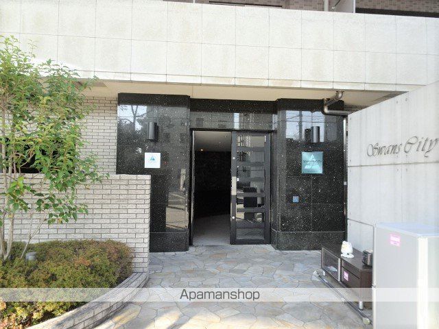 スワンズシティ堂島川の玄関写真