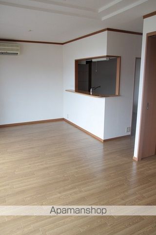 ウィステリアの内装写真