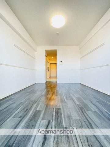 ピーステン名駅南の内装写真
