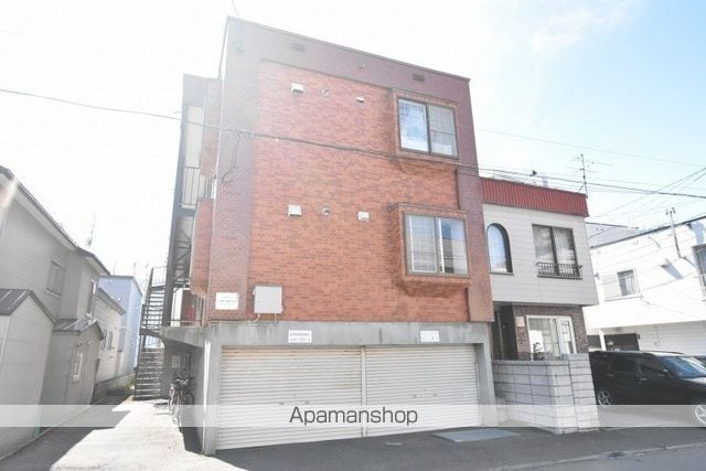第16森宅建マンションの外観写真