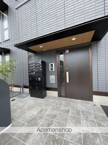 クランツ枝松の玄関写真