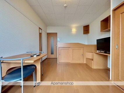 レオパレスグルヌーユ[1K/23.18m2]のリビング・居間1