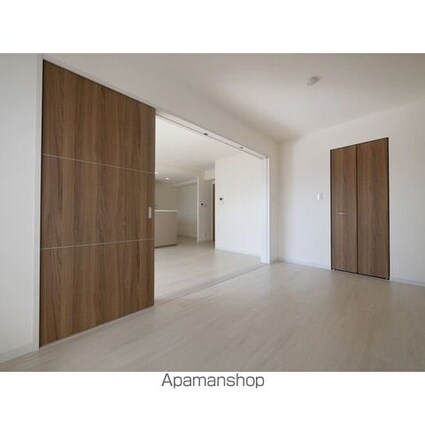 プレスティ則武[2LDK/69.78m2]のリビング・居間4