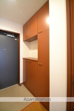 シャルマン庚午北[3LDK/78.09m2]の玄関