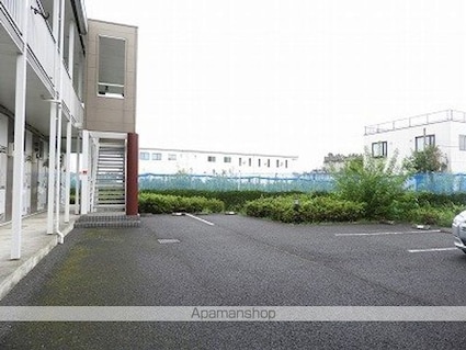 レオパレスリヴェール[1K/19.87m2]の駐車場2
