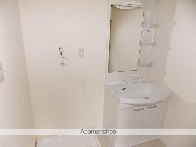 メイクウオーム山名の内装写真