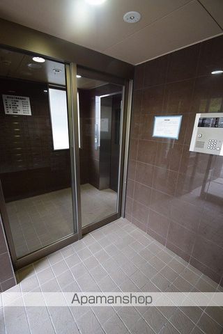 プラノ長田町の玄関写真