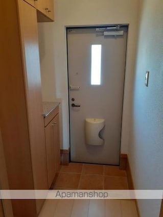 ヴィラ　アンソレイエⅢ[2DK/44.82m2]の玄関