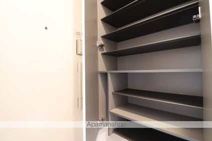 セレスティア東四つ木Ⅱ[2LDK/53.65m2]の玄関