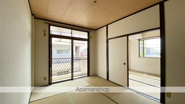 センチュリー清水の内装写真