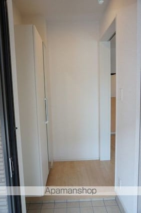 ヴィル　クラージュⅢ[1LDK/50m2]の玄関