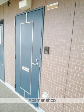センチュリーハイツ国母の玄関写真