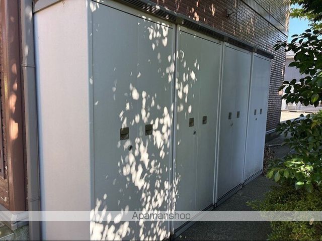 ホワイティ下馬 Aの内装写真
