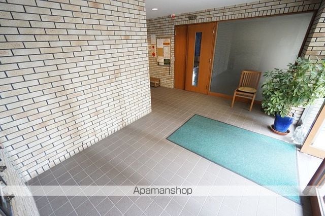 ルーエハイム千里丘の玄関写真
