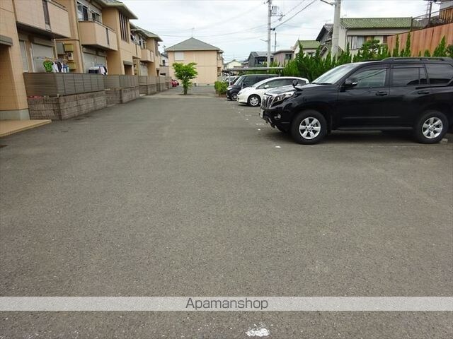 和歌山県和歌山市北出島[2LDK/58.54m2]の駐車場1