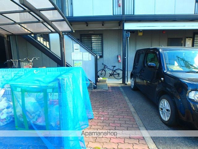第二ヤマダハイツの玄関写真