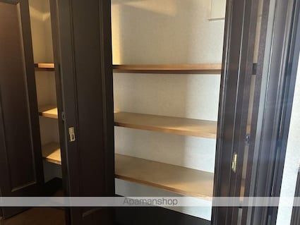 ヴェルディオ岩崎[3LDK/106.17m2]の収納
