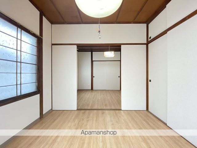 時任町31番1棟3戸の内装写真