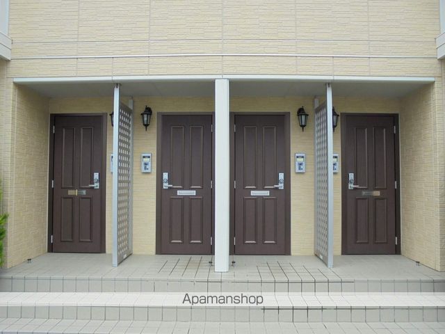クレスト樹林 Eの玄関写真