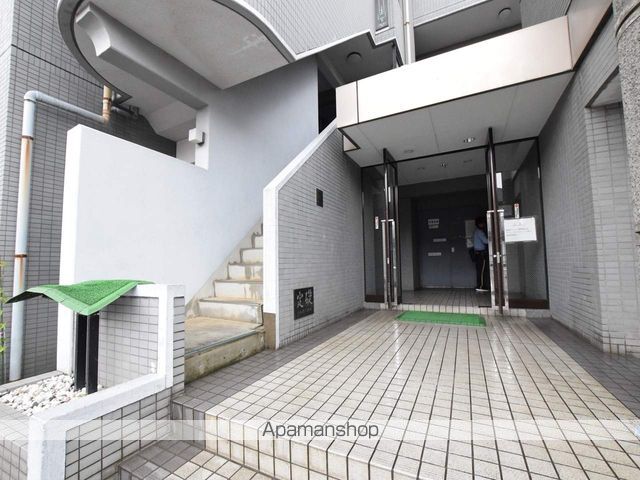 橋本大河原ビルの玄関写真