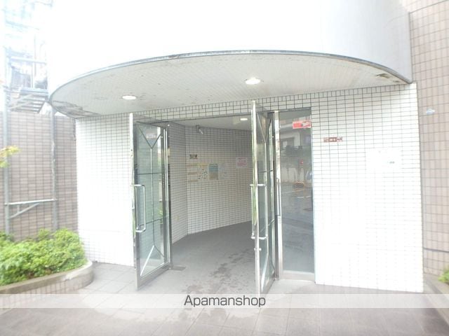 レオハイム長尾IIIの玄関写真