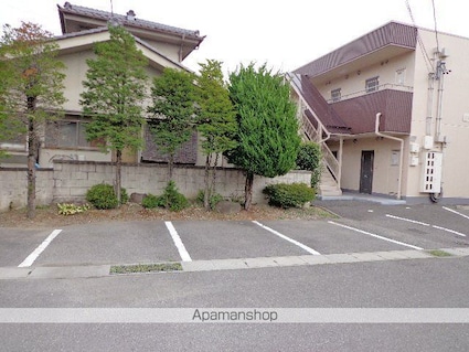 ひまわりハイツ[1K/28.05m2]の駐車場2