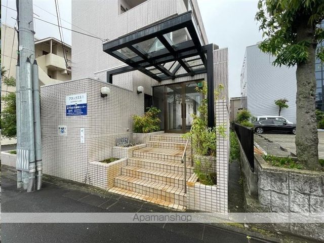 アネックス51の玄関写真