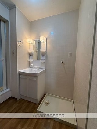 ルミエール倉本[2LDK/61.7m2]の洗面所