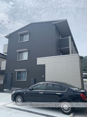 可部線 七軒茶屋駅 徒歩4分 3階建 築8年の外観写真