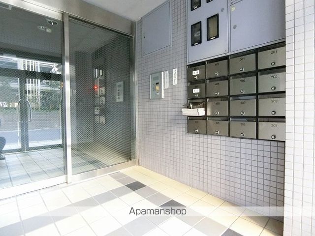 マダレットハイツの玄関写真