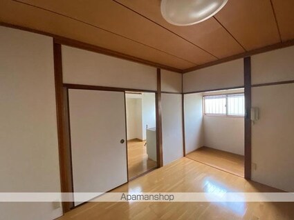 真鍋貸家[4K/64.69m2]の内装3