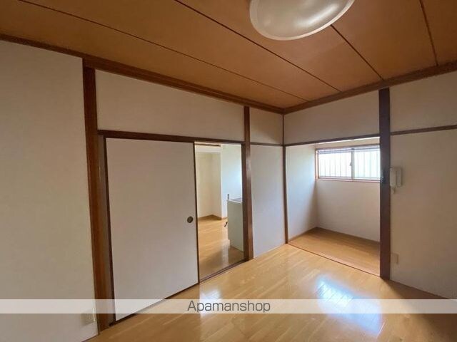 真鍋貸家[4K/64.69m2]の内装3