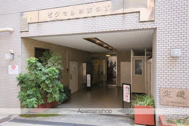 ビクセルお茶の水の玄関写真