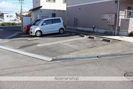 ガーデンハイツ[2LDK/58.53m2]の駐車場