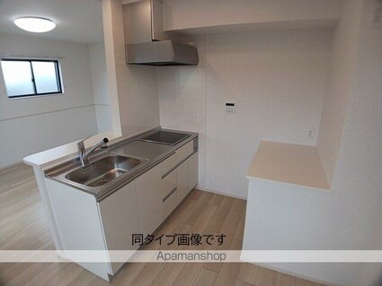 フィオーレＨ[1LDK/50.43m2]のキッチン