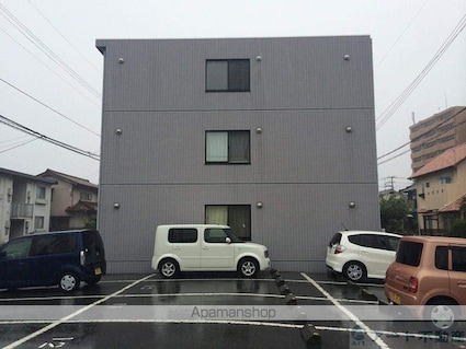 ブライムセントラル[3LDK/70.14m2]の駐車場2