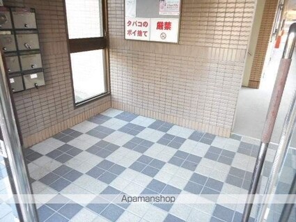 東京都小平市喜平町１丁目[2LDK/59.13m2]のエントランス