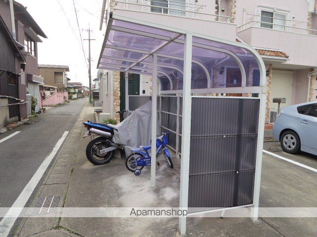 一宮市 2階建 築22年の玄関写真
