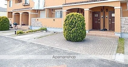 東京都昭島市緑町２丁目[1LDK/48.39m2]のエントランス