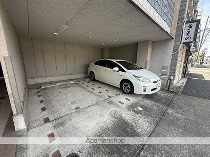 ル・シエル[1LDK/41.16m2]の駐車場