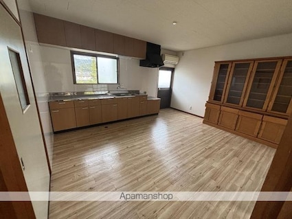 香川県高松市国分寺町新居[6DK/145.4m2]のリビング・居間