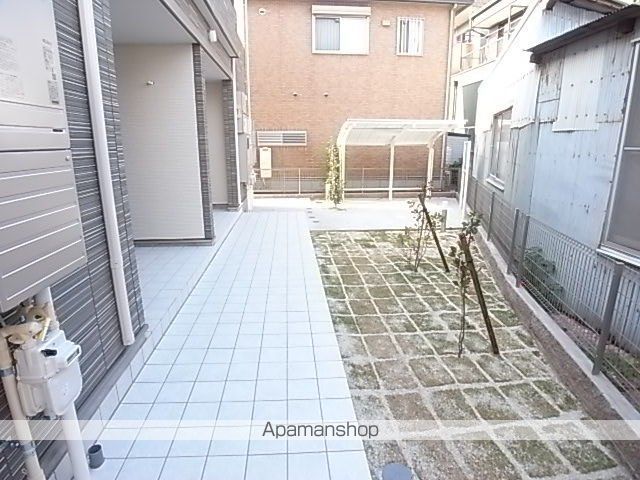 ラ・ペジーブルの玄関写真