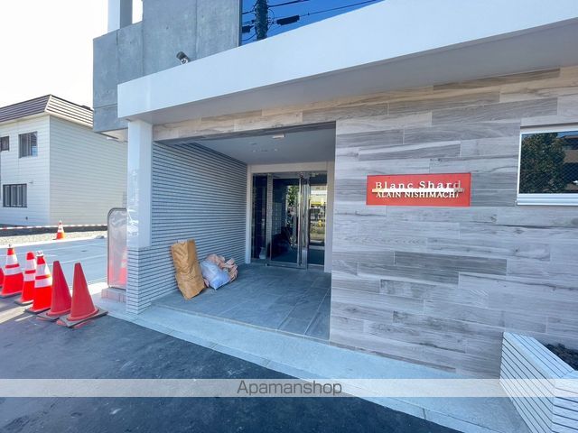ブランシャールALAIN西町の玄関写真