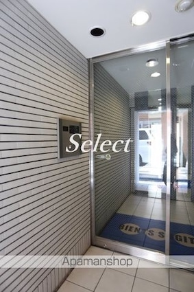神奈川県横浜市磯子区杉田１丁目[1K/30.26m2]のエントランス2
