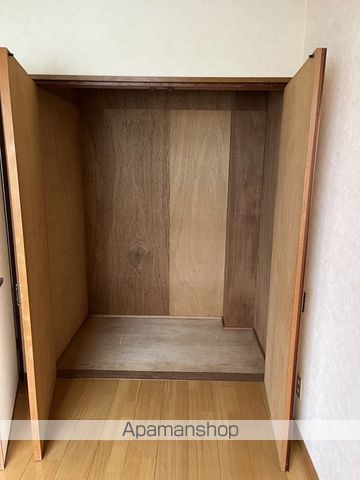 ロイヤルハイツ山岡の内装写真
