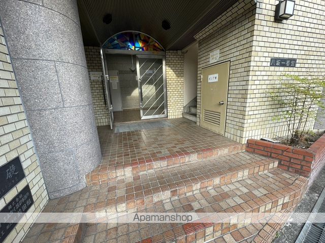 八坂一番館の玄関写真
