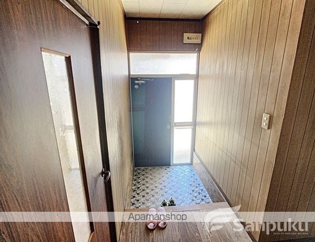 伊予鉄道環状線 萱町六丁目駅 徒歩13分 1階建 築52年の内装写真